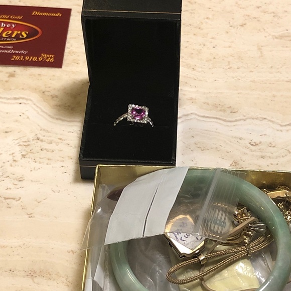 Natural pink sapphire & 14 white gold diamond rng - Picture 2 of 16